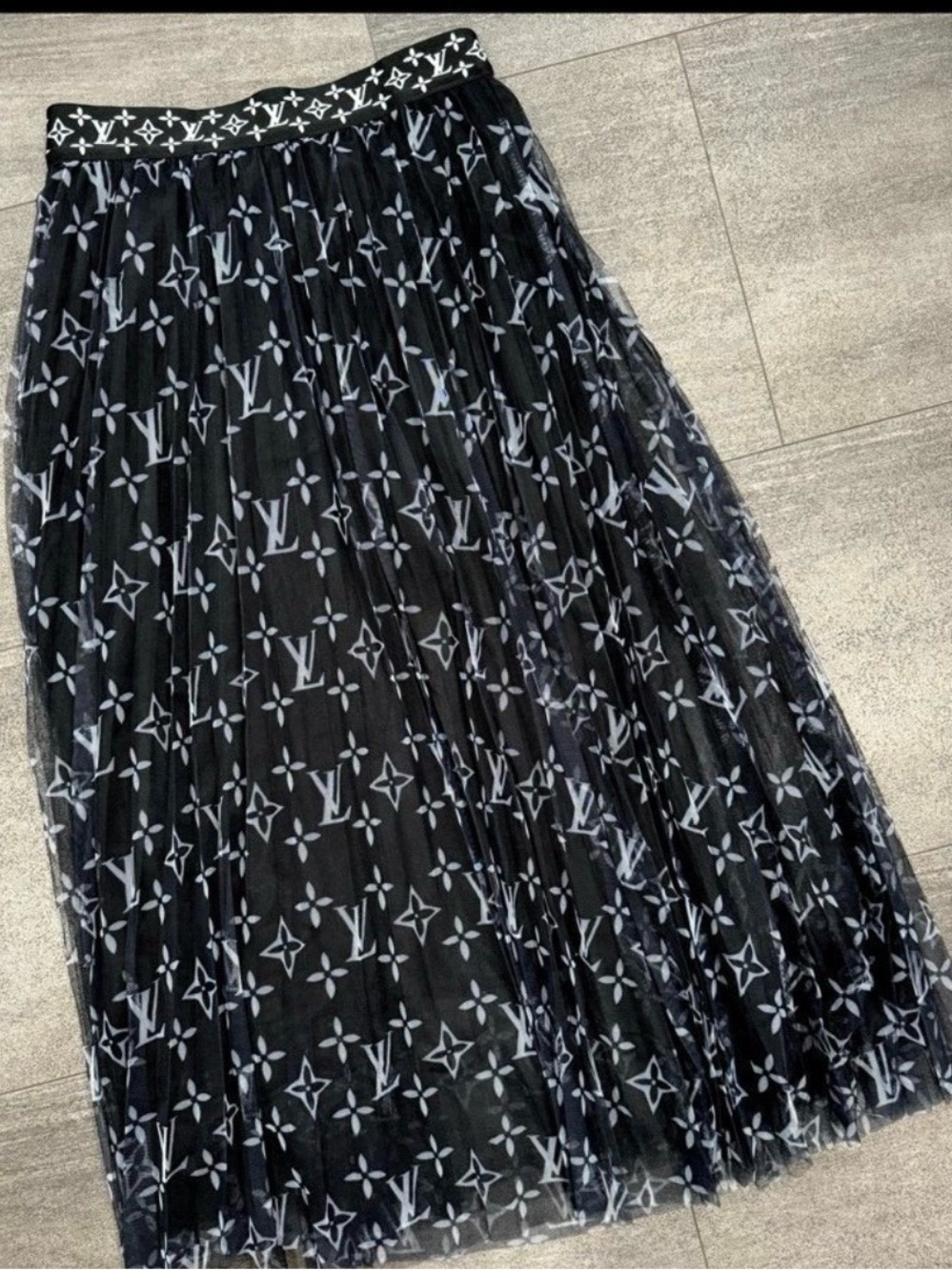 NWOT Broomstick black Tulle Skirt Size S (5/6)